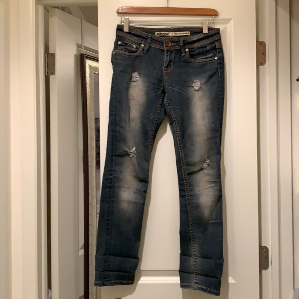 Dollhouse distressed jean